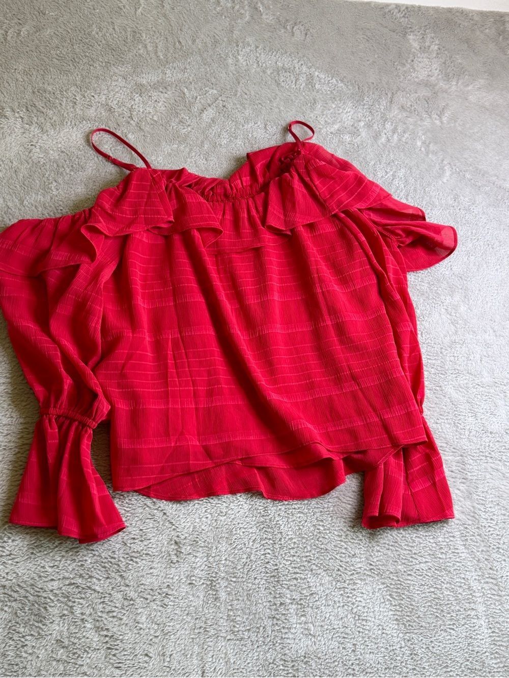 Parker Ruffle Cold-Shoulder Blouse M - Picture 2 of 3